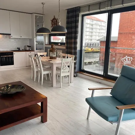 Blekitny Przy Latarni Apartment *