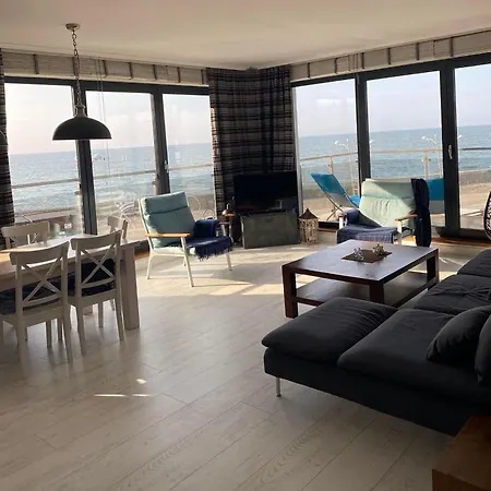 Blekitny Przy Latarni * ダルウォボ